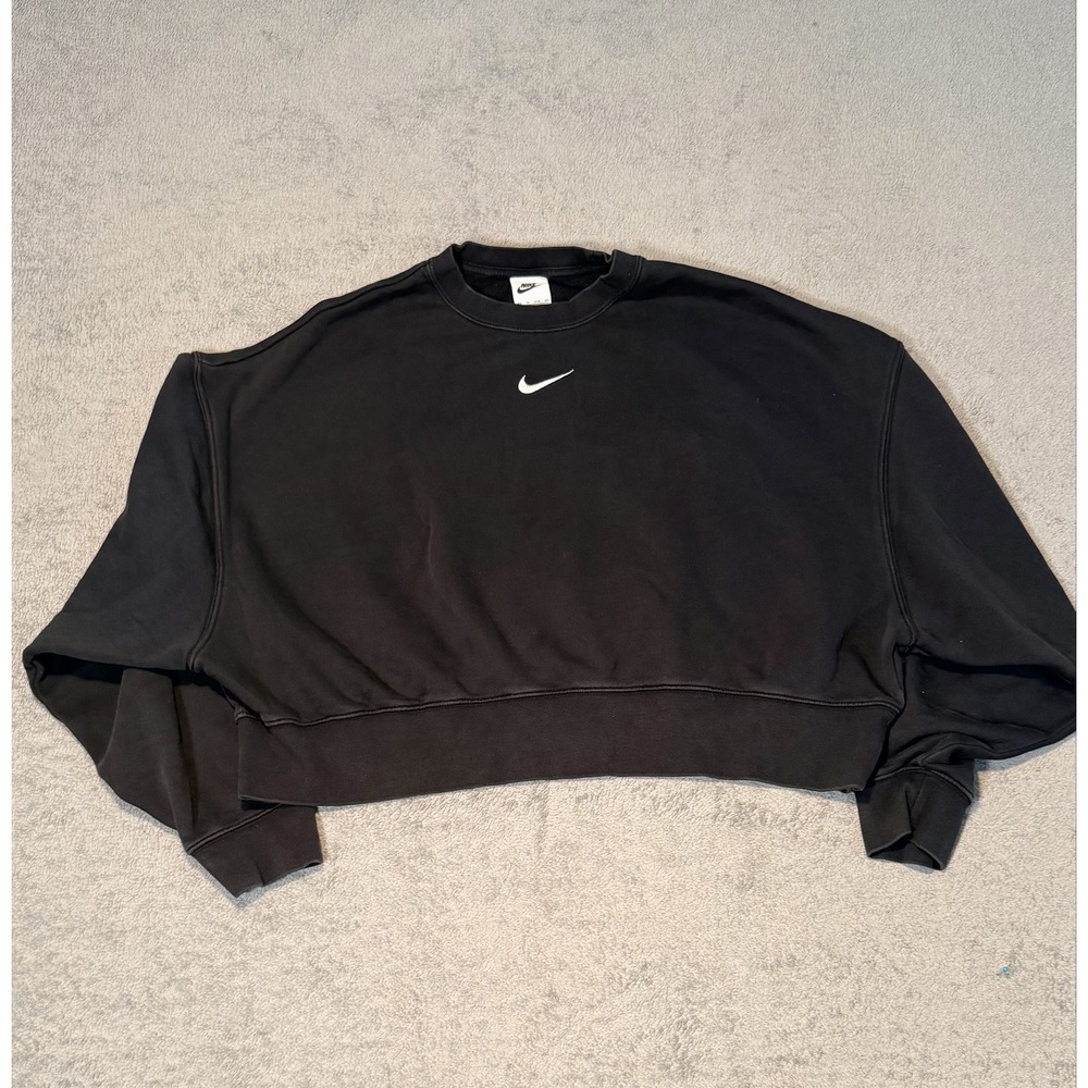 Nike Sweatshirt Womens XS Black Cropped Fleece Pullover Crewneck Swoosh Logo